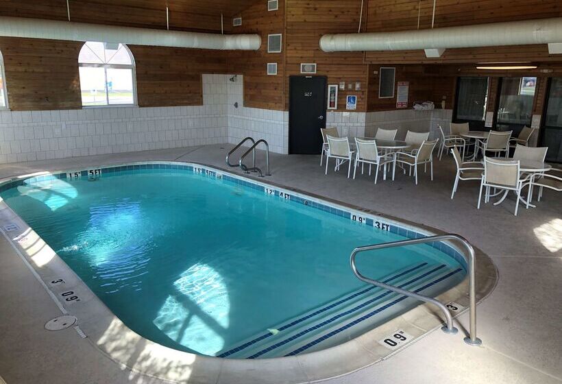 בית מלון כפרי Country Inn & Suites By Radisson, Auburn, In