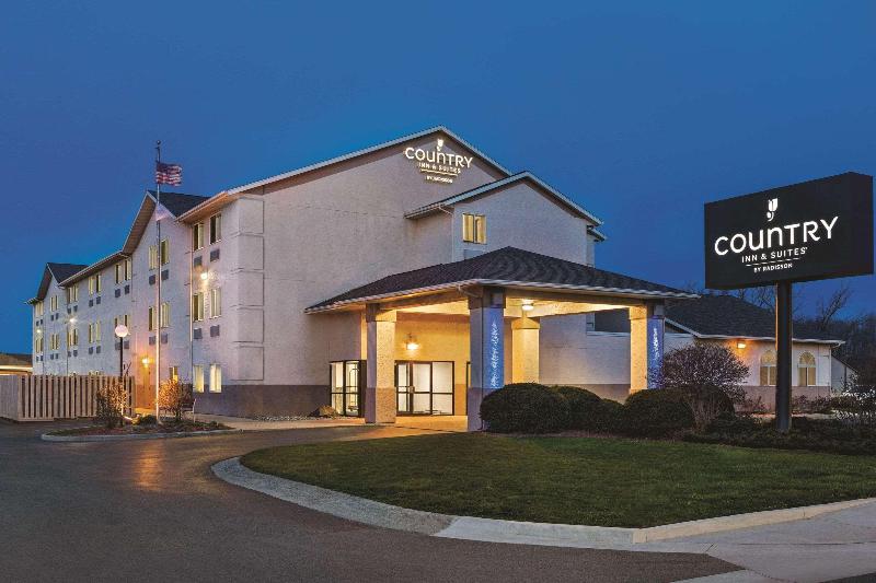 فندق Country Inn & Suites By Radisson, Auburn, In