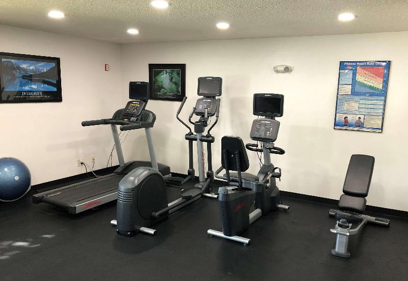 בית מלון כפרי Country Inn & Suites By Radisson, Auburn, In
