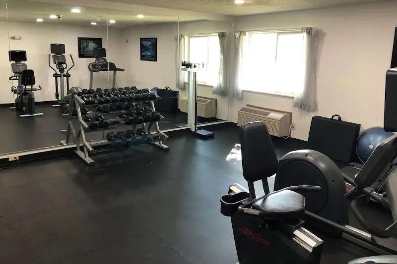 فندق Country Inn & Suites By Radisson, Auburn, In