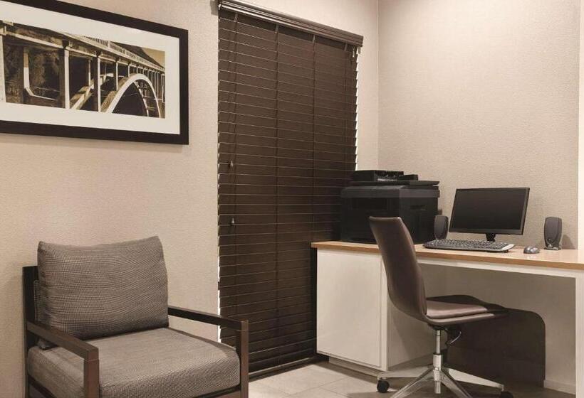 فندق Country Inn & Suites By Radisson, Bryant Little Rock , Ar