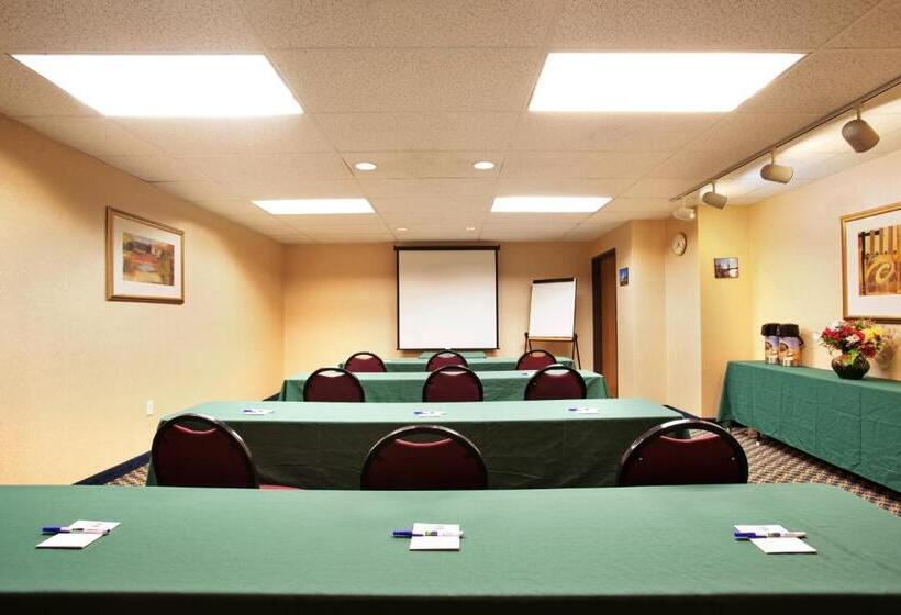 בית מלון כפרי Country Inn & Suites By Radisson Mt. Pleasantracine West Wi