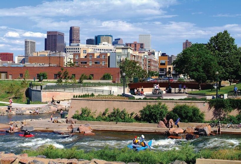 فندق Crowne Plaza Denver International Airport, An Ihg