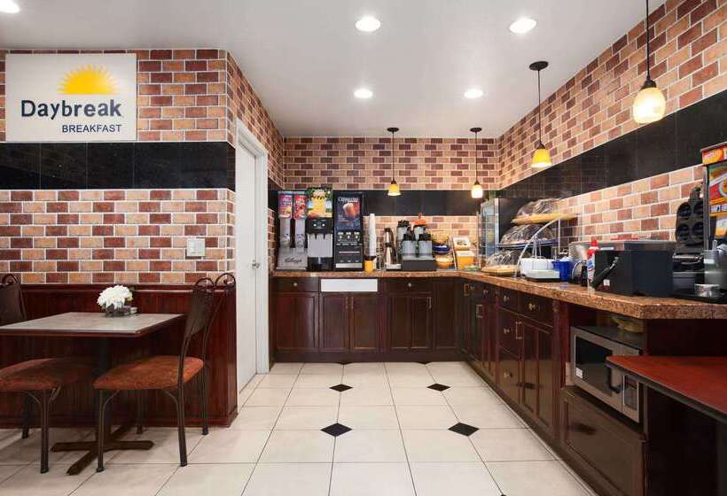 فندق Days Inn By Wyndham Concord