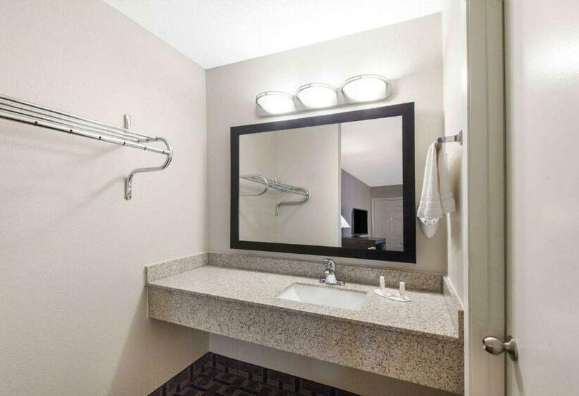 Отель Days Inn By Wyndham Ennis