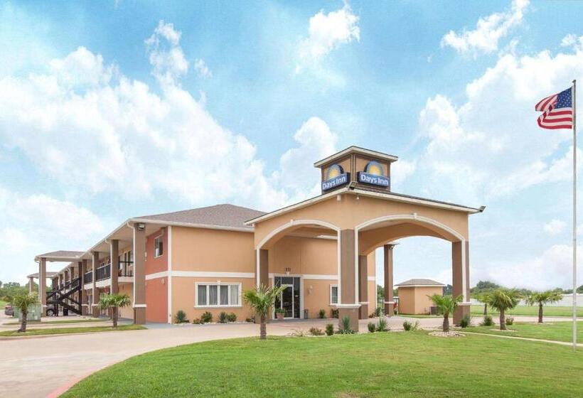 Отель Days Inn By Wyndham Ennis