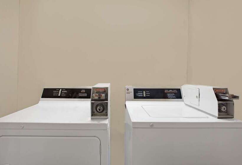 호텔 Days Inn By Wyndham Federal Way