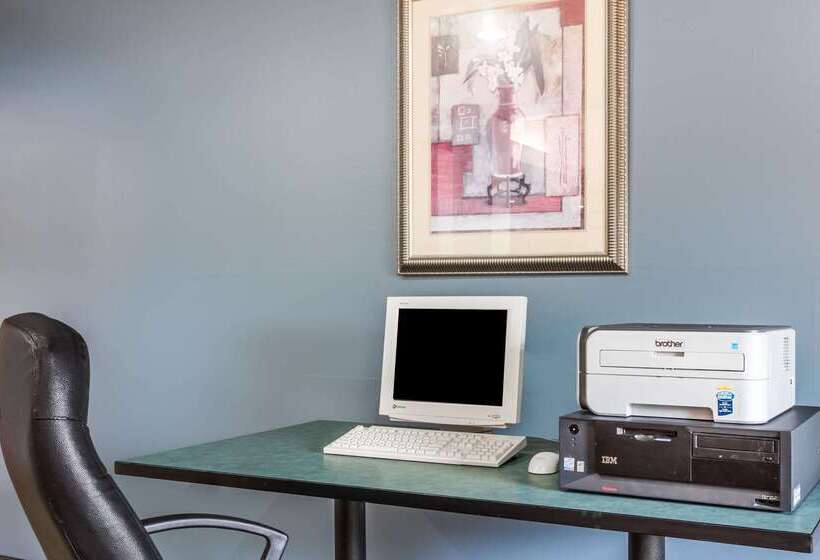 Отель Days Inn By Wyndham Selma