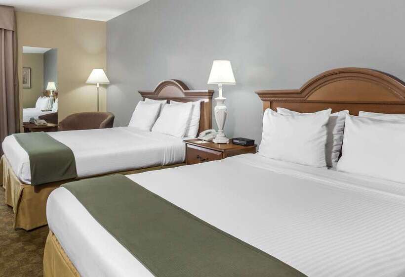 Отель Days Inn By Wyndham Selma