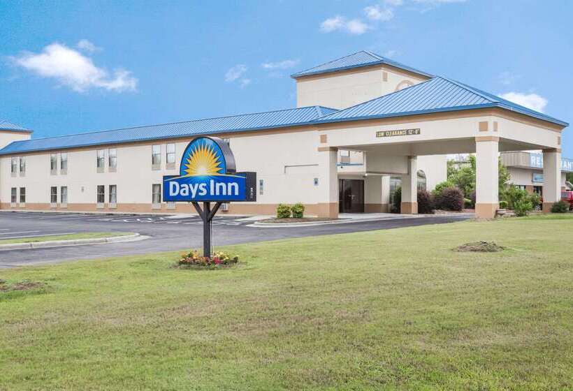Отель Days Inn By Wyndham Selma