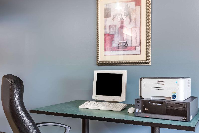 Отель Days Inn By Wyndham Selma