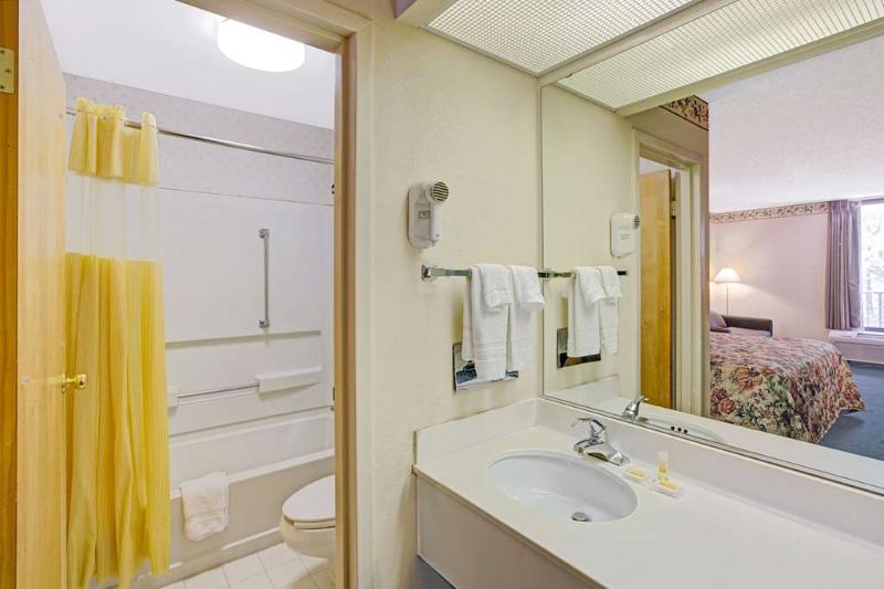 ホテル Days Inn Cornelius Lake Norman