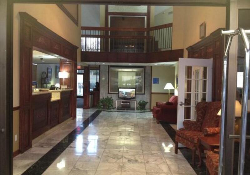 Hotel Days Inn & Suites By Wyndham Tahlequah