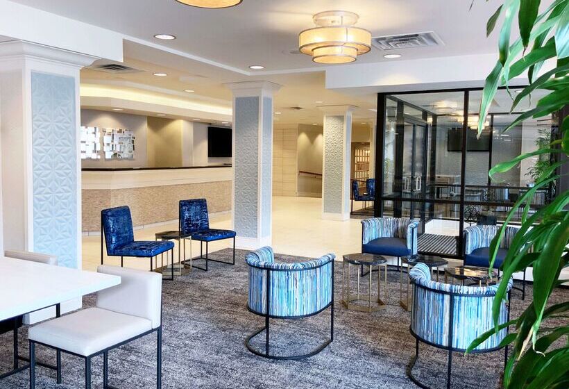 בית מלון כפרי Doubletree By Hilton Milwaukee Downtown