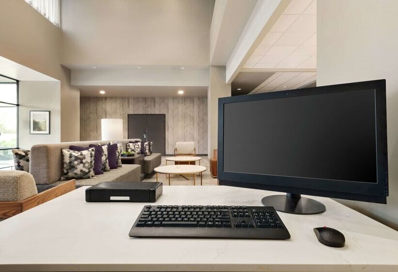 호텔 Doubletree By Hilton St. Paul East