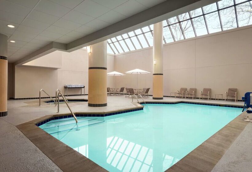 호텔 Doubletree By Hilton St. Paul East