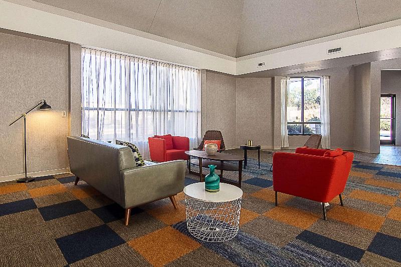 فندق Econo Lodge