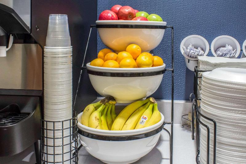 هتل Econo Lodge Ankeny   Des Moines