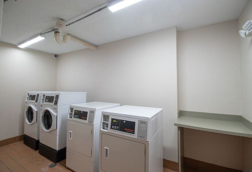 호텔 Econo Lodge Inn & Suites Foleynorth Gulf Shores