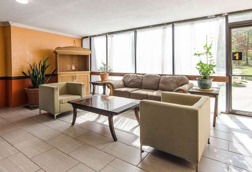 酒店 Econo Lodge Inn & Suites