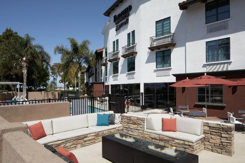 هتل Fairfield Inn & Suites By Marriott Camarillo