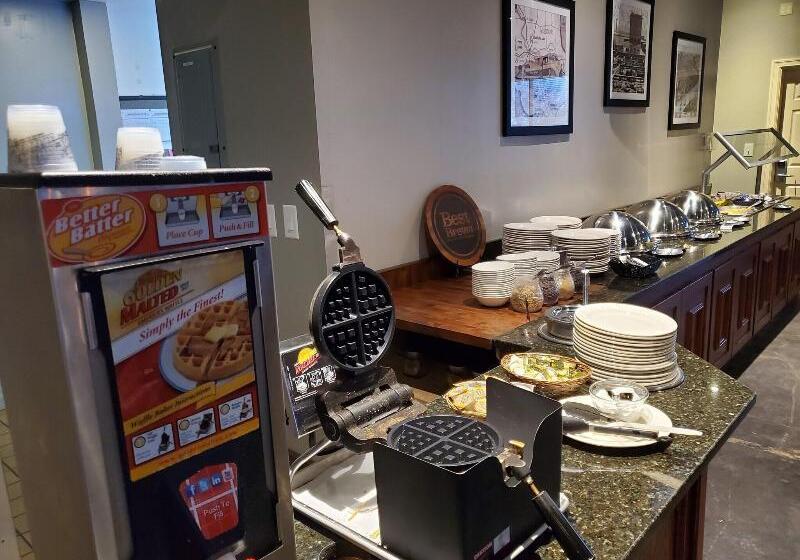 فندق Four Points By Sheraton Kansas City Airport