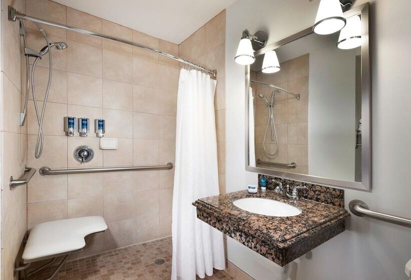 فندق Four Points By Sheraton Kansas City Airport