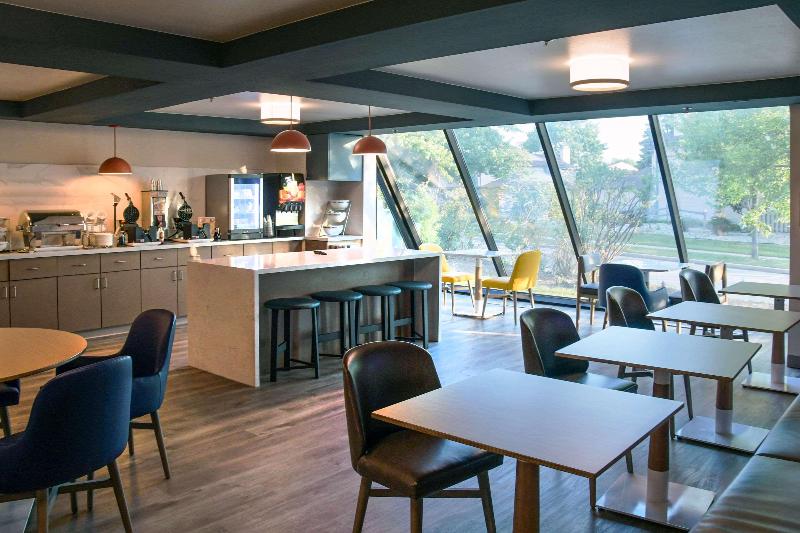 فندق Comfort Inn & Suites Nw Milwaukee