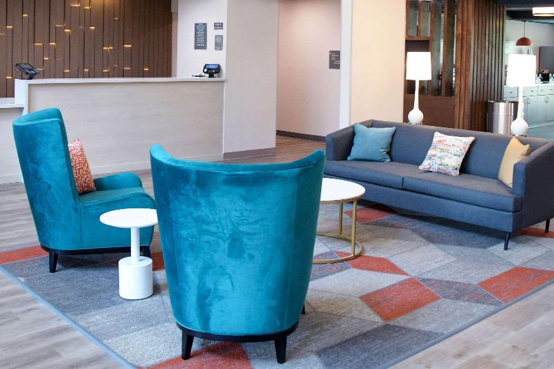 فندق Comfort Inn & Suites Nw Milwaukee