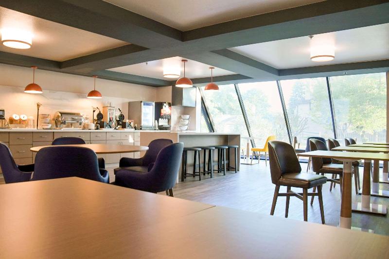 فندق Comfort Inn & Suites Nw Milwaukee