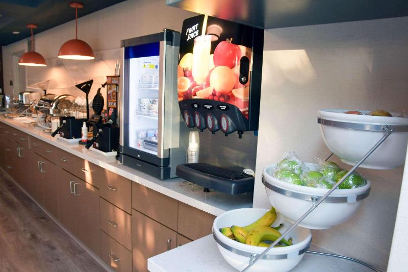 فندق Comfort Inn & Suites Nw Milwaukee