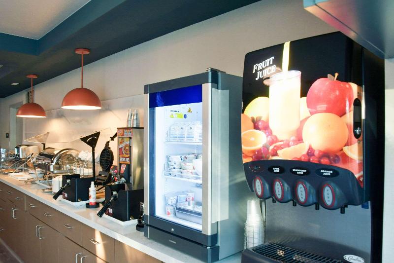 فندق Comfort Inn & Suites Nw Milwaukee