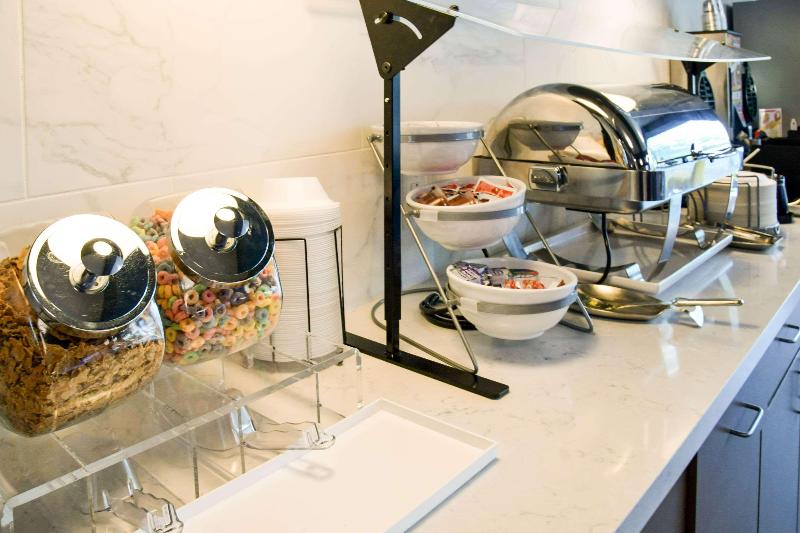 فندق Comfort Inn & Suites Nw Milwaukee