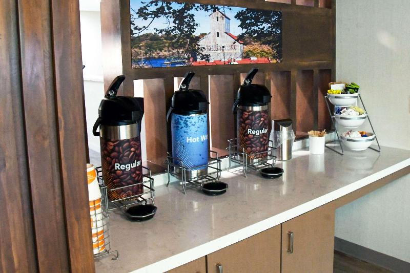 فندق Comfort Inn & Suites Nw Milwaukee