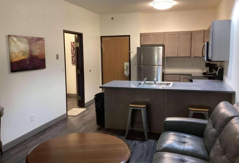 Links Bos Landen Hotel & Spa Of Pella, Trademark By Wyndham