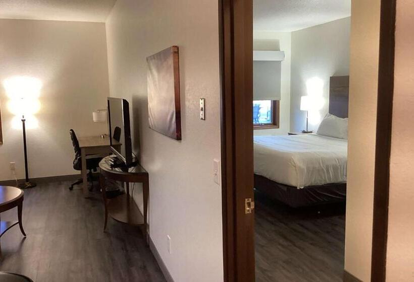 Links Bos Landen Hotel & Spa Of Pella, Trademark By Wyndham