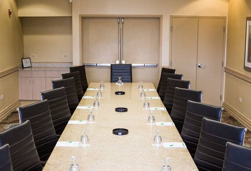 فندق Holiday Inn & Suites Bolingbrook, An Ihg