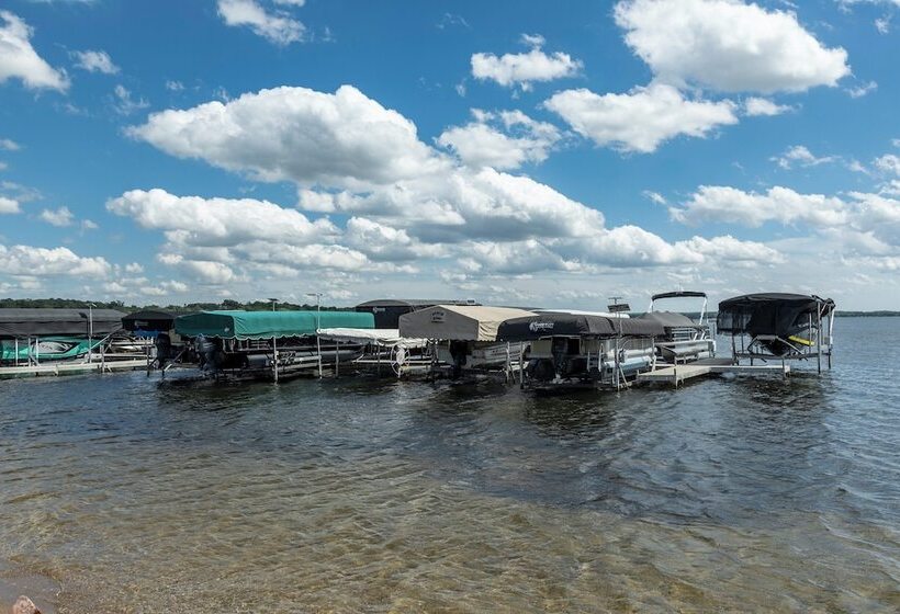 בית מלון כפרי Holiday Inn Detroit Lakes, An Ihg