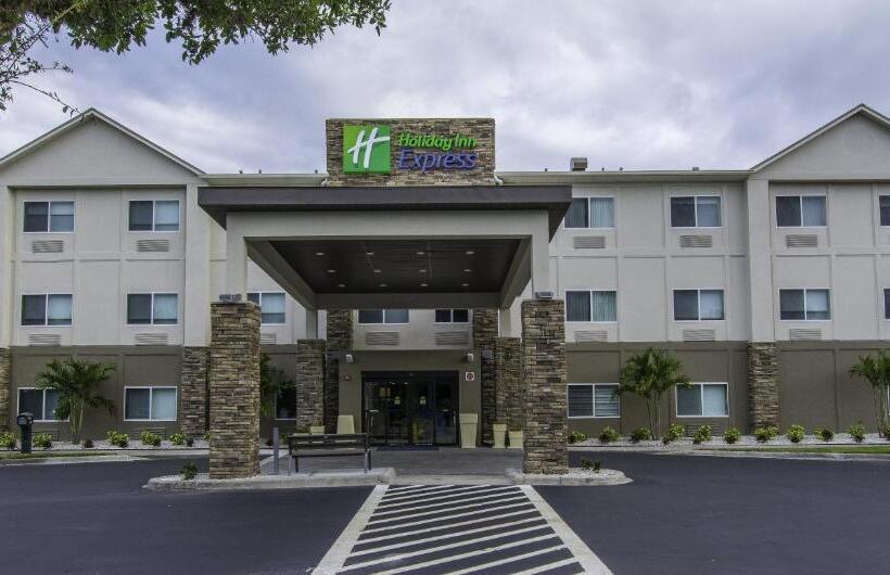 فندق Holiday Inn Express   Naples South   I 75, An Ihg