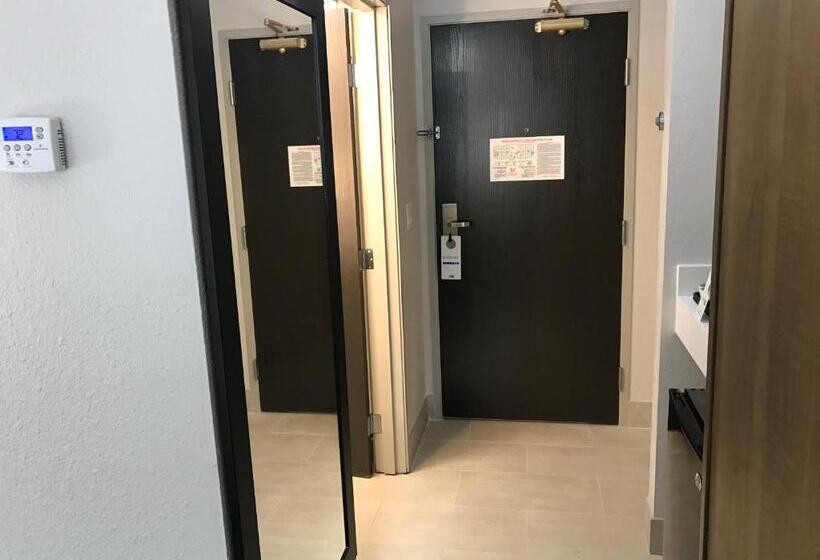 فندق Holiday Inn Express   Naples South   I 75, An Ihg