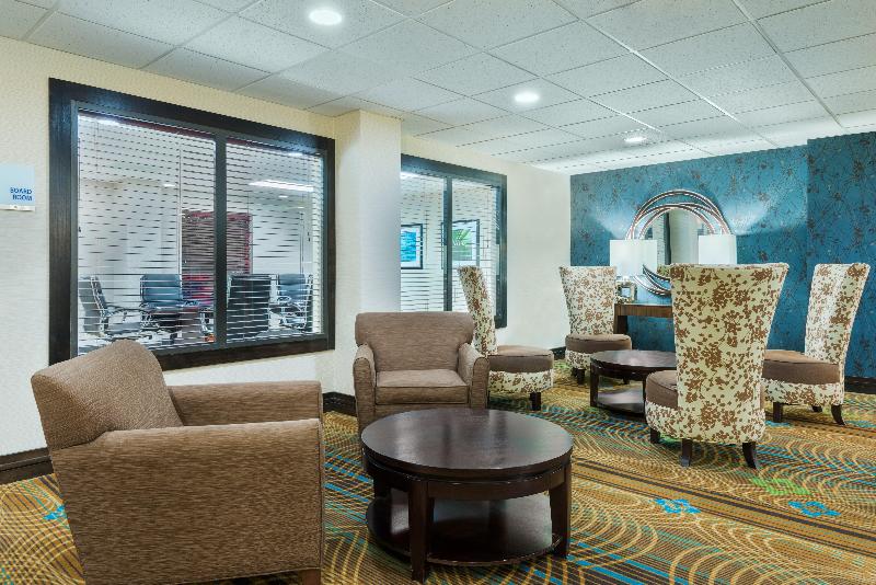 Holiday Inn Express Hotel & Suites Bentonville, An Ihg