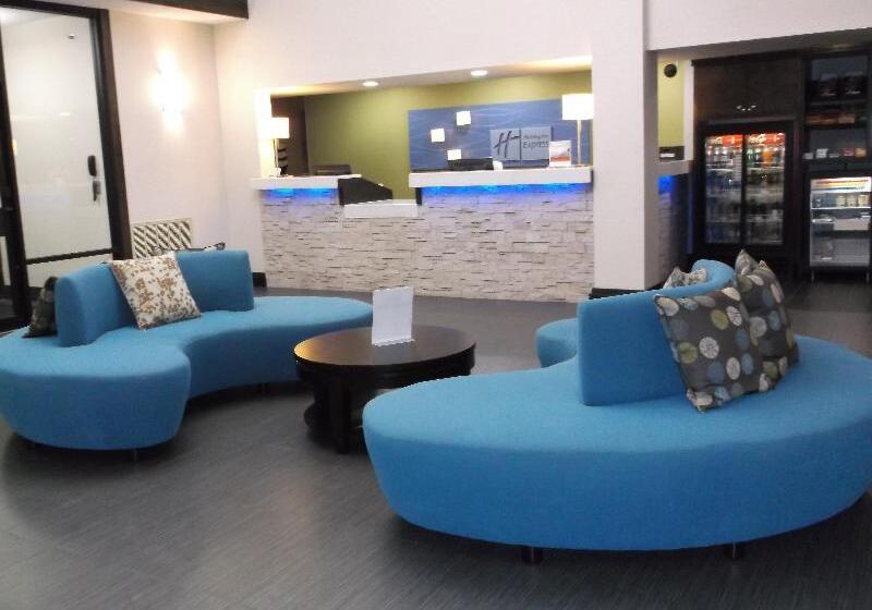 Holiday Inn Express Hotel & Suites Bentonville, An Ihg