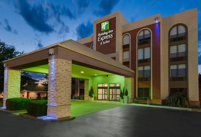 Holiday Inn Express Hotel & Suites Bentonville, An Ihg