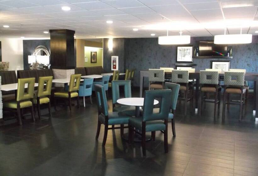 Holiday Inn Express Hotel & Suites Bentonville, An Ihg