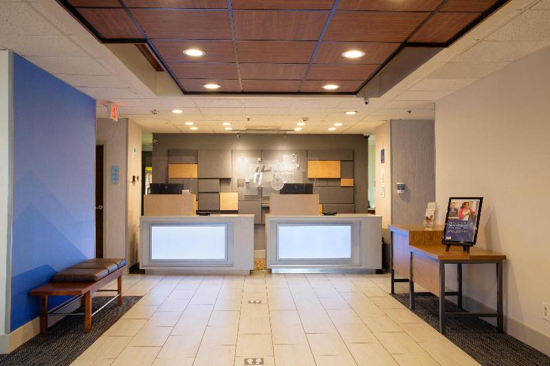 Отель Holiday Inn Express & Suites Dayton Huber Heights By Ihg