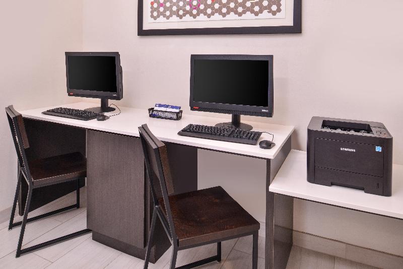 Holiday Inn Express Hotel & Suites Farmington, An Ihg