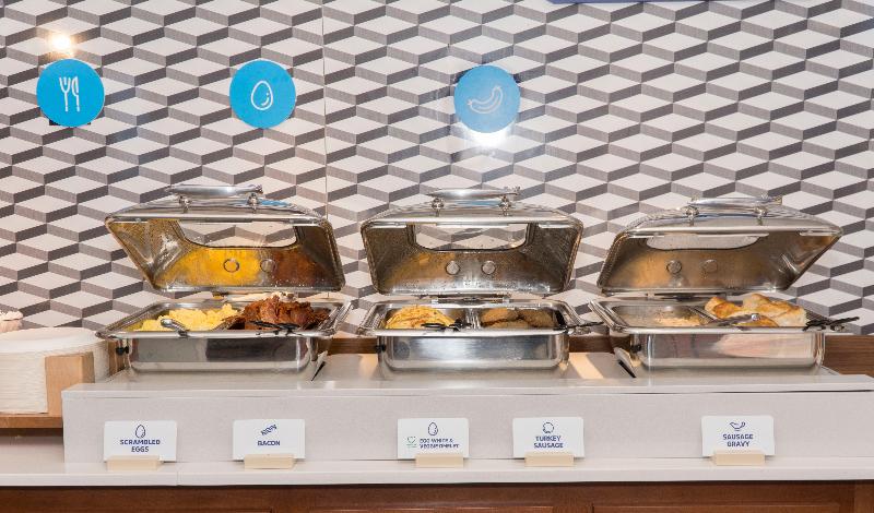 Holiday Inn Express Hotel & Suites Madison, An Ihg