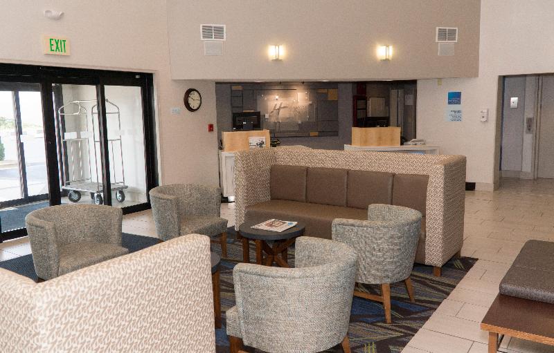 Holiday Inn Express Hotel & Suites Madison, An Ihg