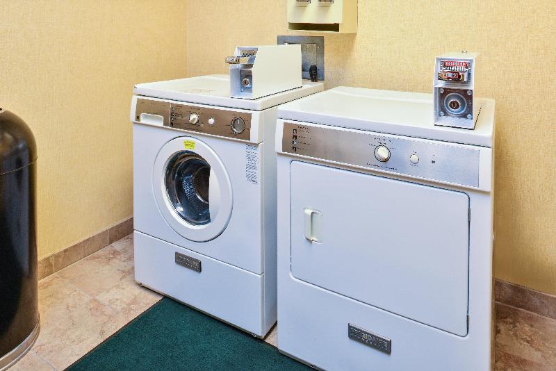 Holiday Inn Express Hotel & Suites Portland   Jantzen Beach, An Ihg