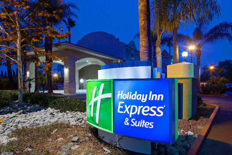Holiday Inn Express Hotel & Suites San Diego Escondido, An Ihg